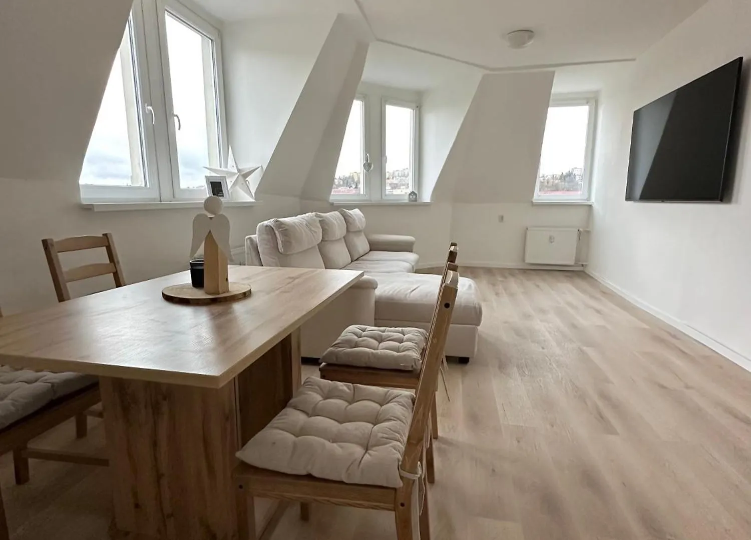 Damjan Apartment location
